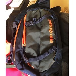 Patagonia Atom Sling 8L